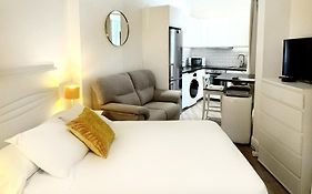 Delightful City Centre Studio Clarendon Apartment - Grand Central House